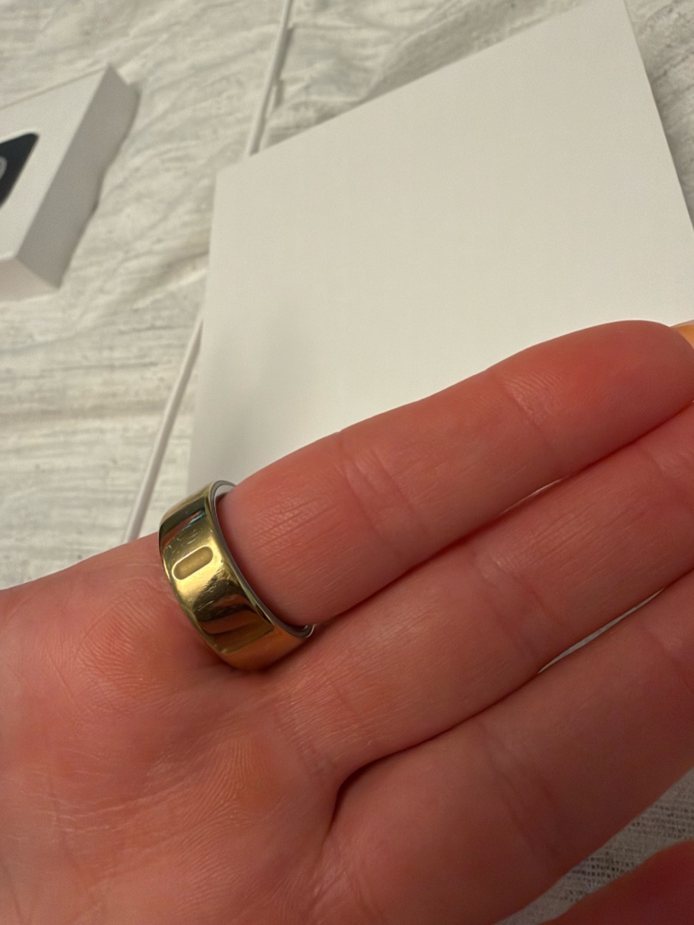oura ring gen 4 gold size 8 - Picture 7 of 8
